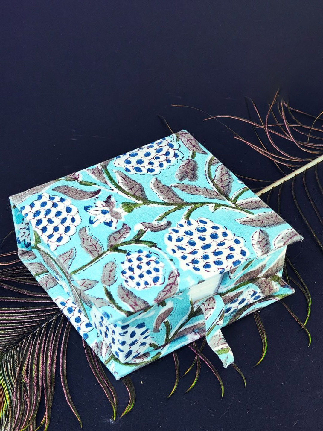 TheYUGO Green & Blue Printed Note Slips Box