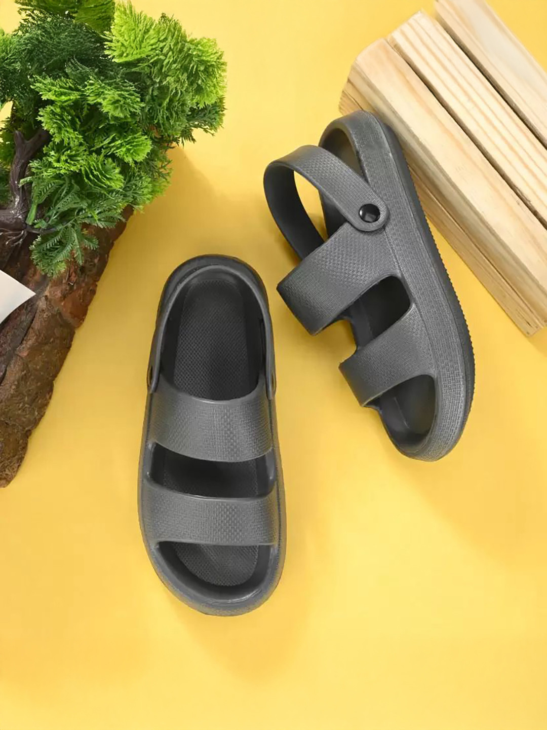 Deflow Men Rubber Clogs