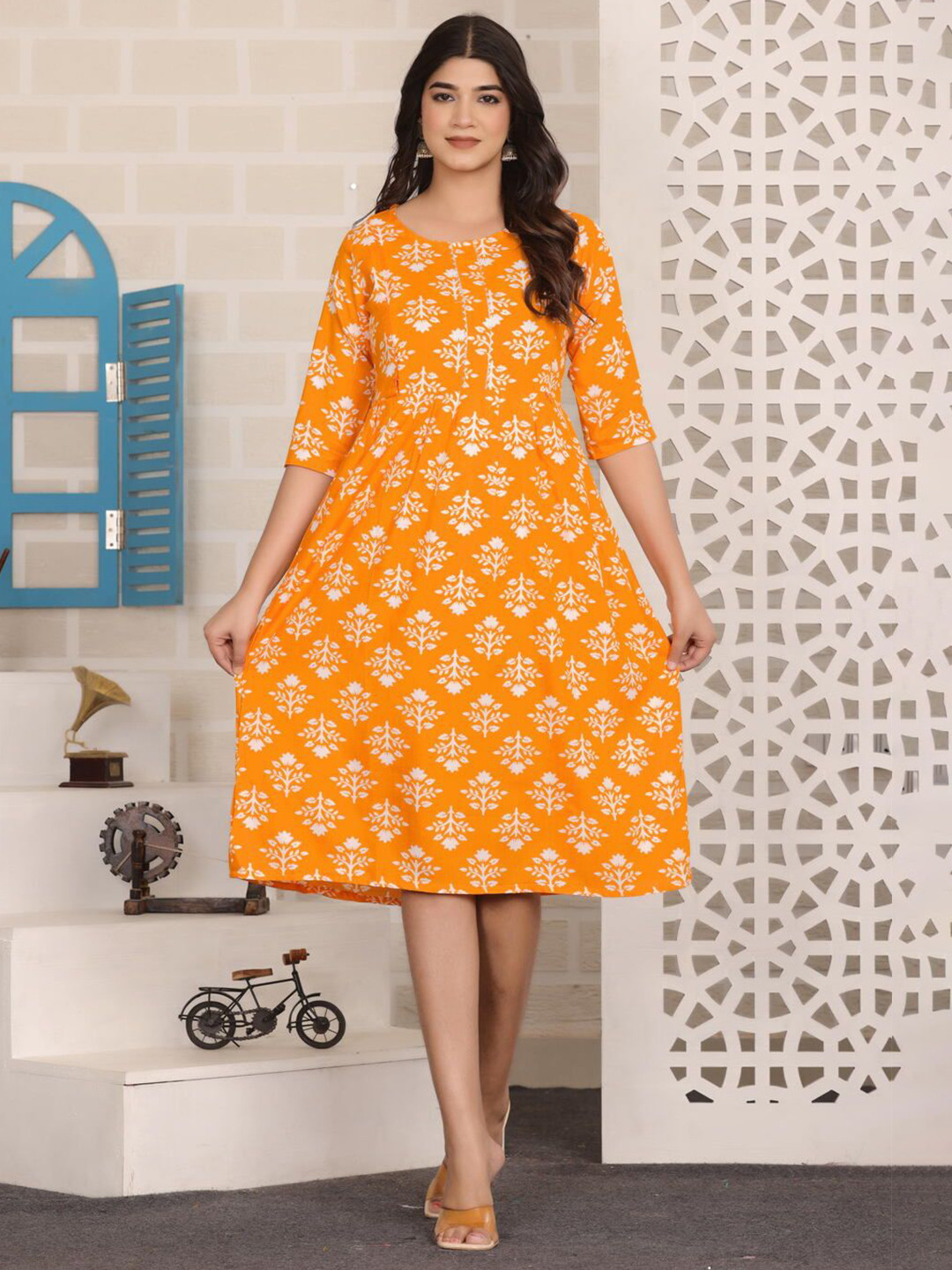 WE PERFECT Floral Printed Fit & Flare Midi Dress