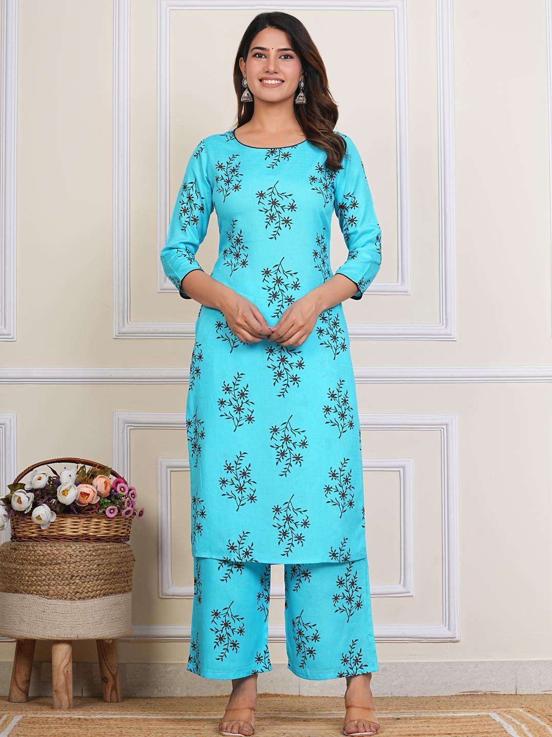 PRIYAGANI GARMENTS Women Blue Viscose Rayon Kurta Sets