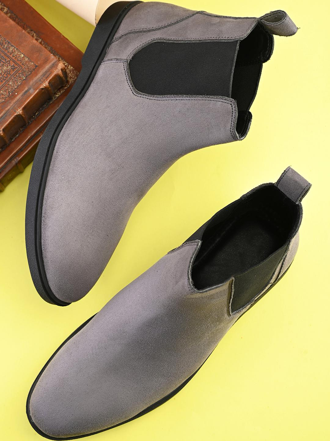 Roadster Men Chelsea Suede Boots