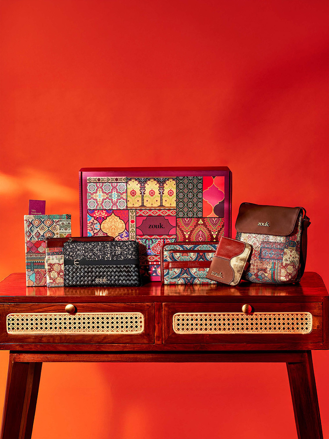 ZOUK Set Of 6 Gamthi Heritage Festive Accessory Gift Set