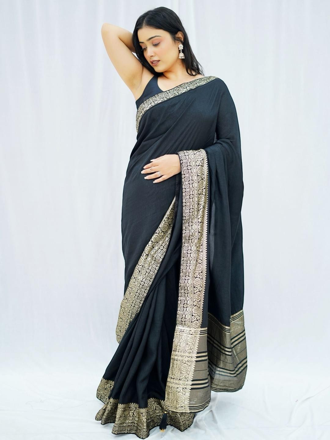 D tales Woven Design Border Saree