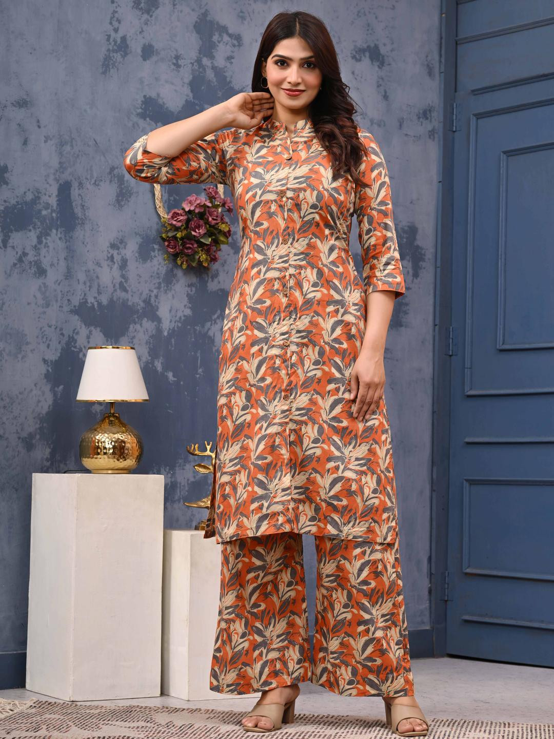 LABEL ADRIJA Women Floral Round Collar Neck Three-fourth Sleeves Pure Cotton Kurta Sets