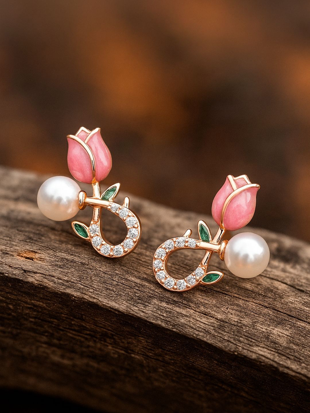 COOLWOOL Gold-Plated Stones Studded And Pearls Floral Shaped Studded Studs