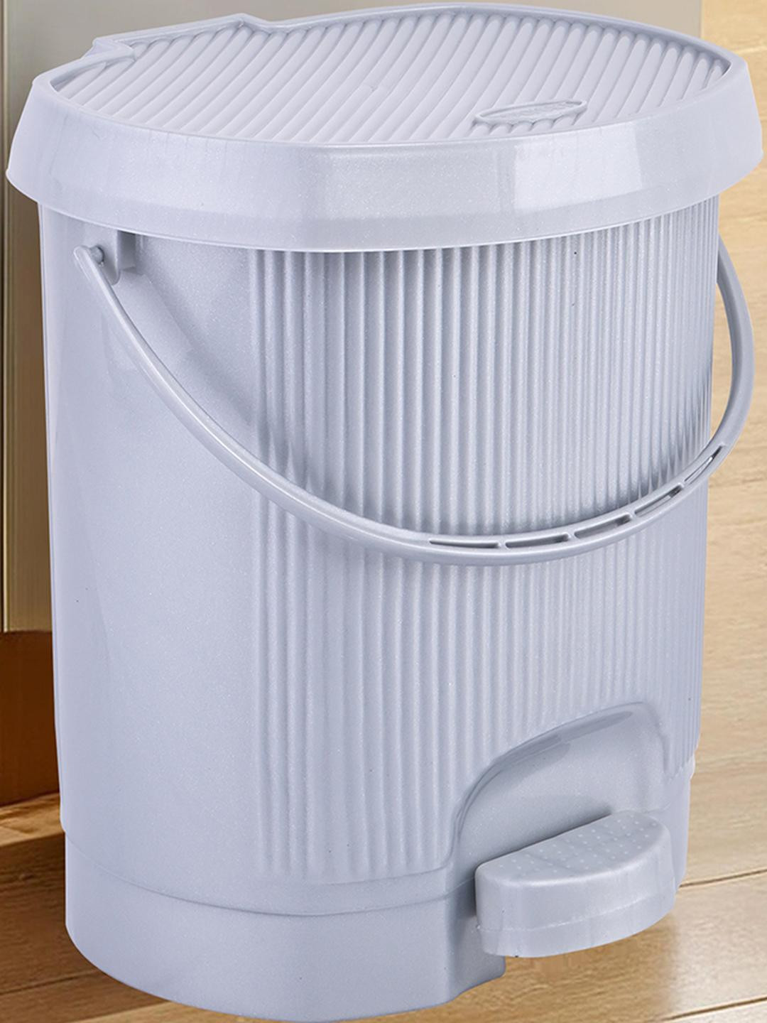 Myntra Elegant Homes 10L Plastic Grey Dustbin