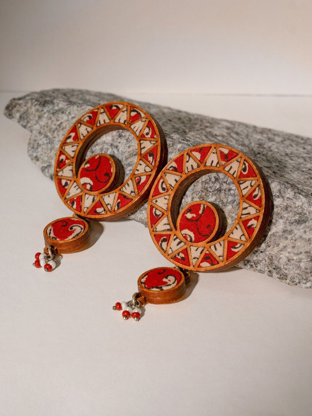 WHE Artificial Beaded Red Wheel Circular Drop Earrings