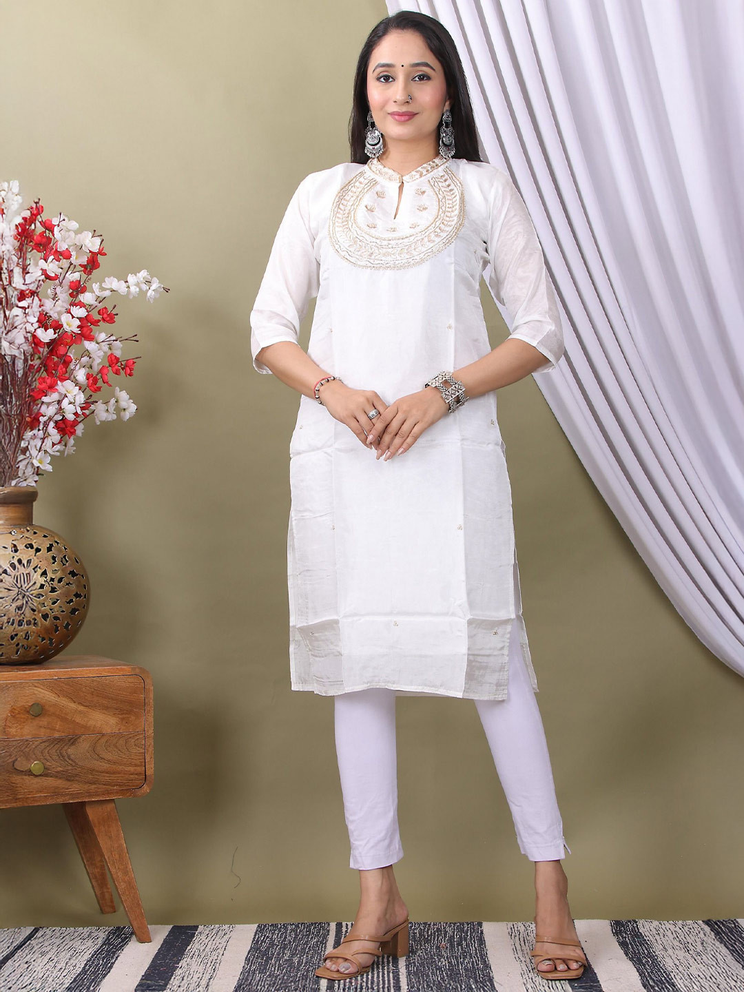 Parth Fashions Women Floral Woven Design Festive Silk Straight Handwork Kurta