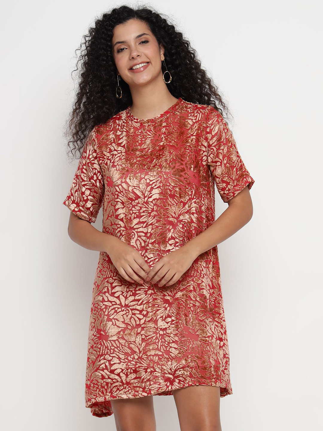 theulluu.com Women Luxe Velvet Texture Round Neck A-Line Dress