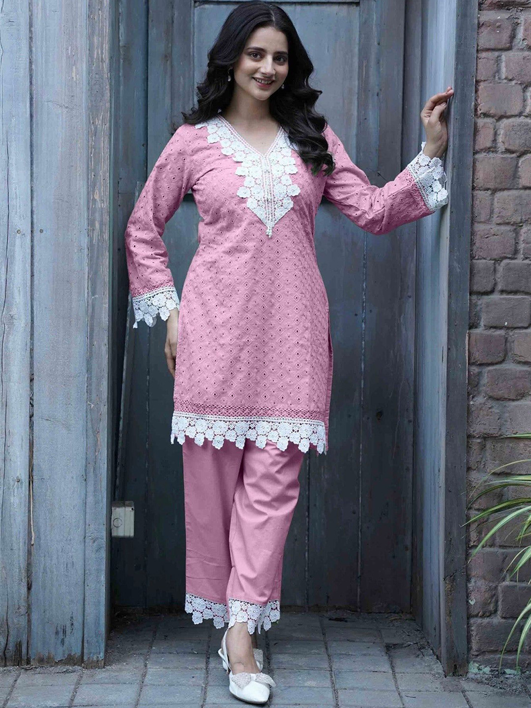 Geetha Creation Embroidered Pure Cotton V-Neck Tunic With Trouser