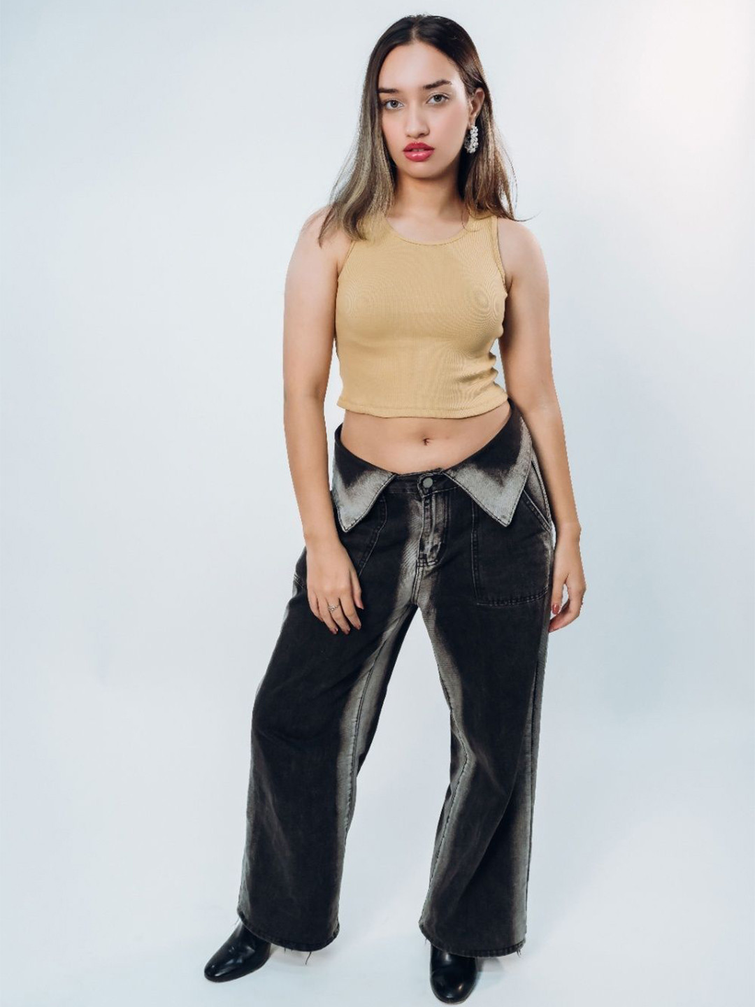 Echolope Women Beige Ribbed Sleeveless Crop Top