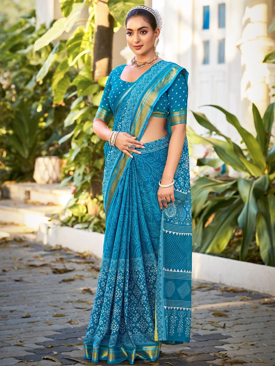 Munir Bandhani Printed Zari Work Pure Cotton Bagru Saree With Blouse