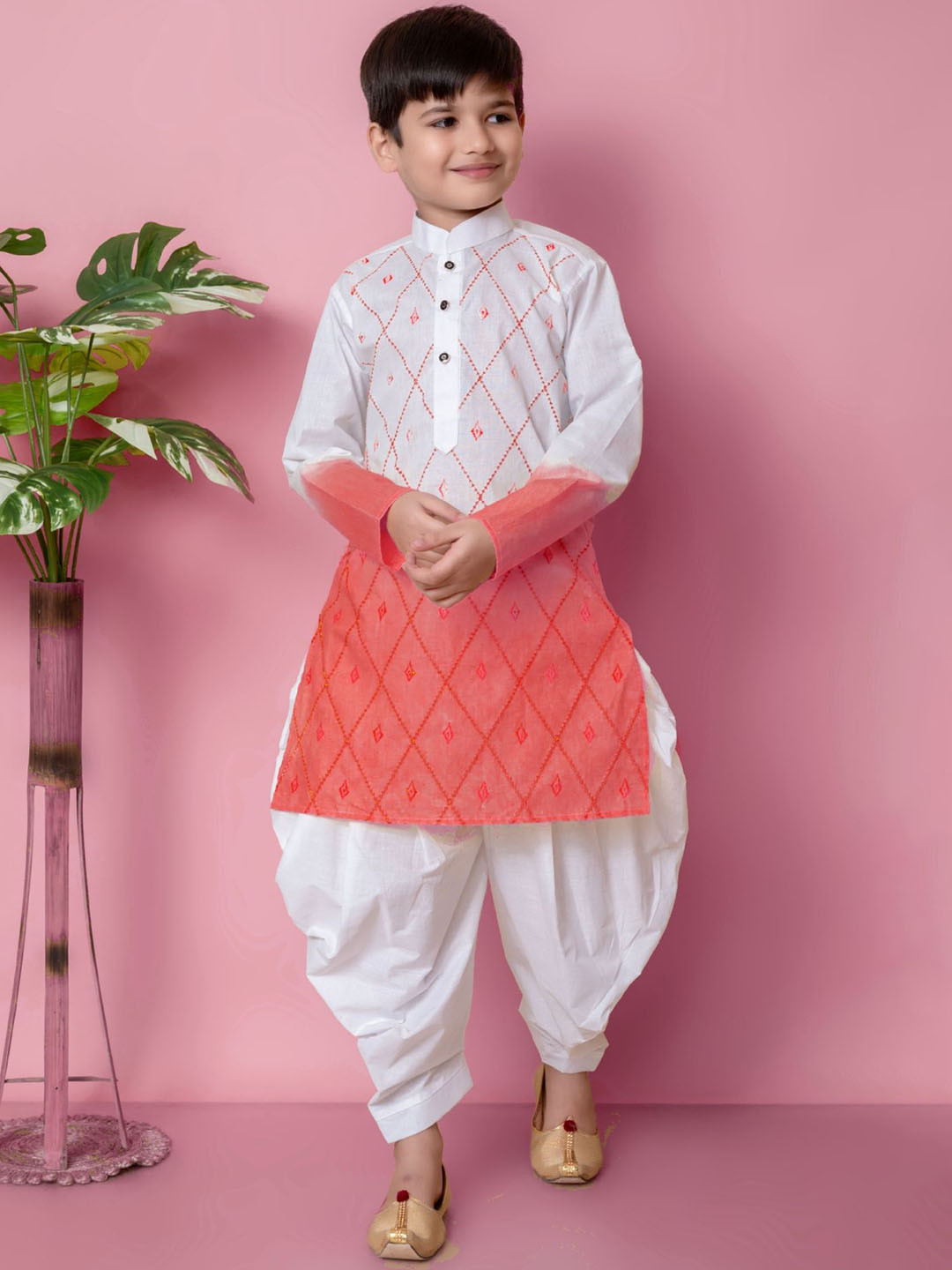 TAKE STYLE Boys Ombrey Embroidered Thread Work Pure Cotton Kurta with Patiala