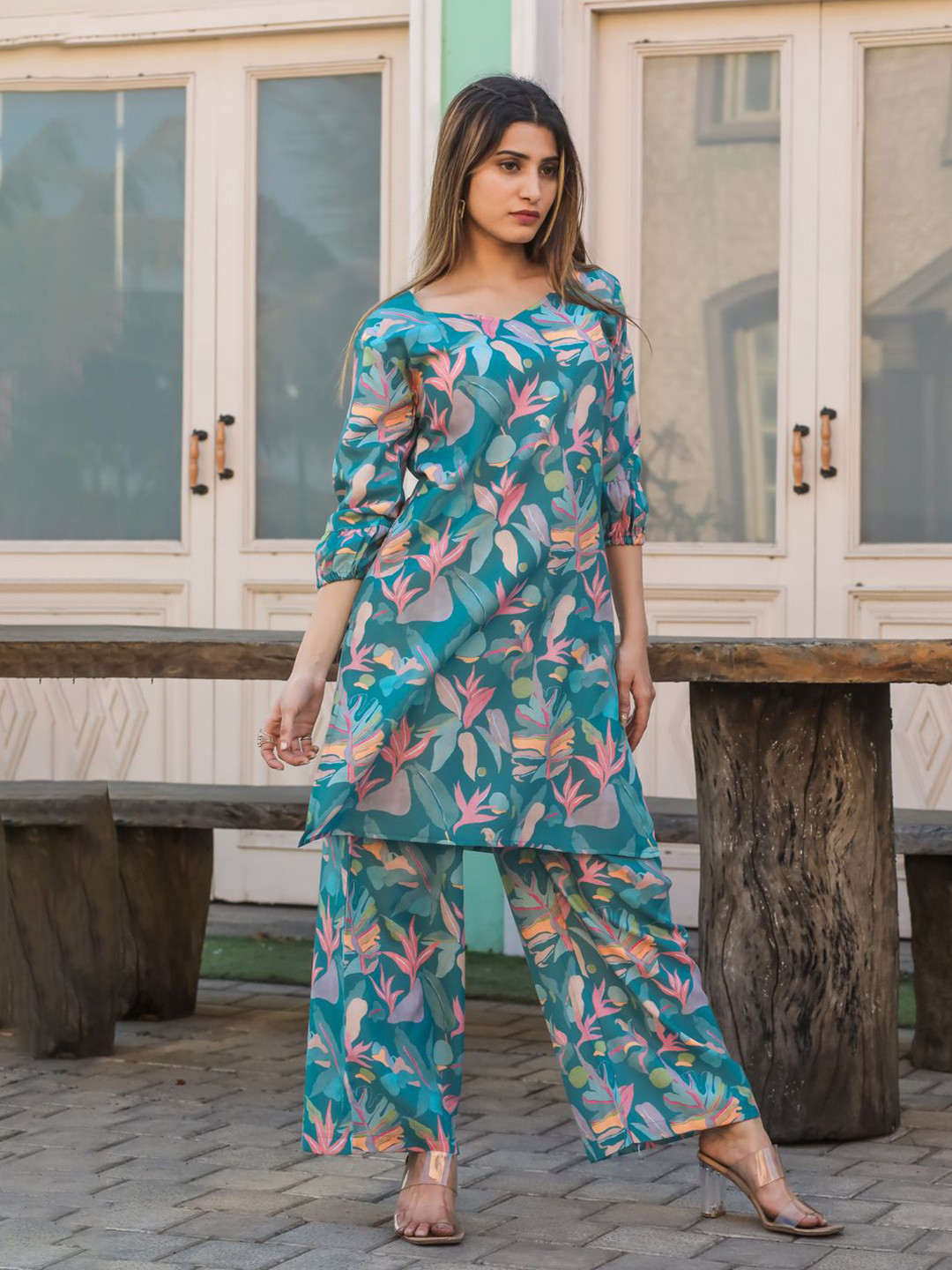 indian rani Women Floral Printed Round Neck Cotton Kurti With Trousers