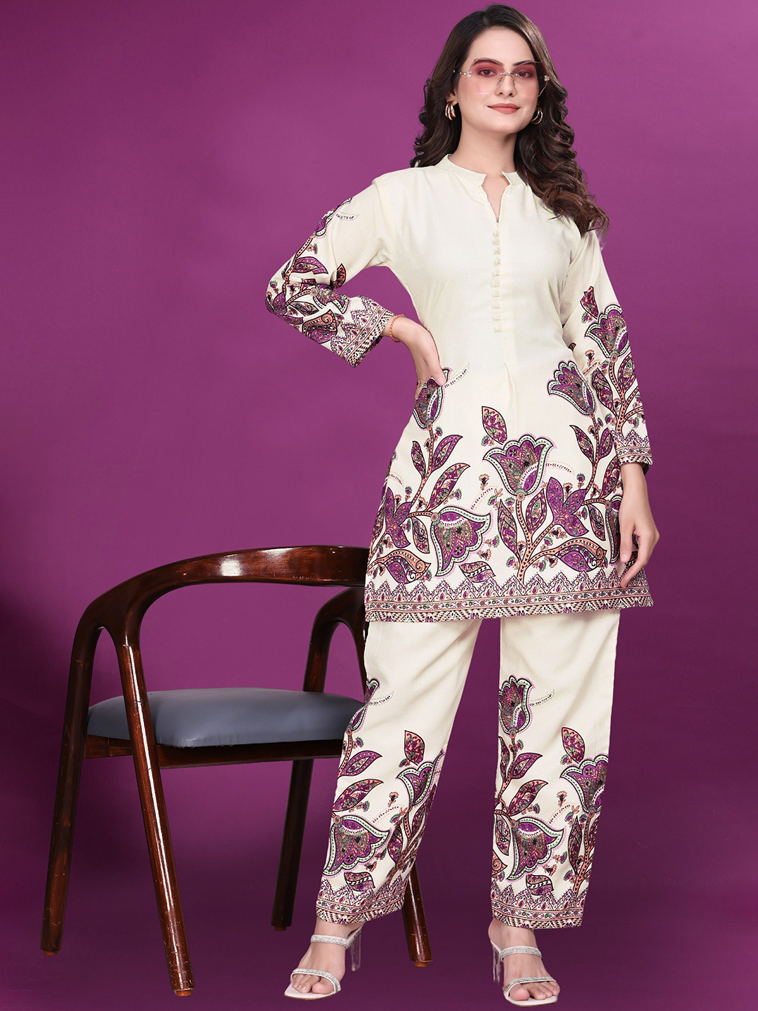 Hippon Kurti Women Floral Printed Regular Pure Cotton Top with Trousers