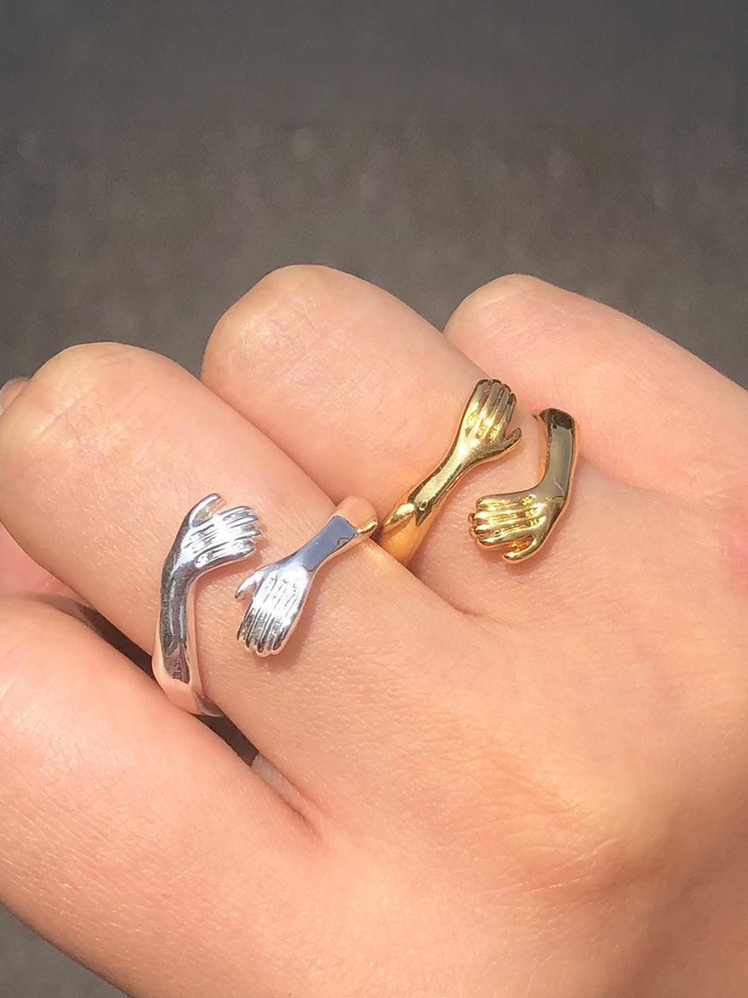 TheVineGirl Unisex Pack Of 2 Gold &Silver Toned Matching Couple Hug Rings