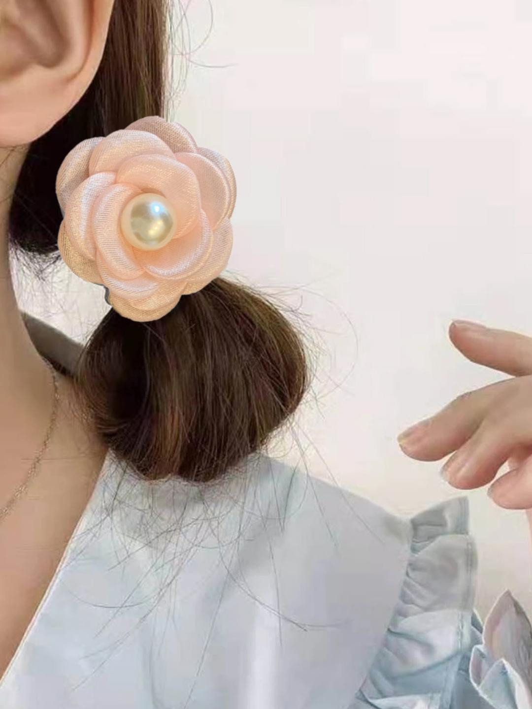 DressBerry Women Pink Embellished Floral Pearls Rubber Band Hair Tie