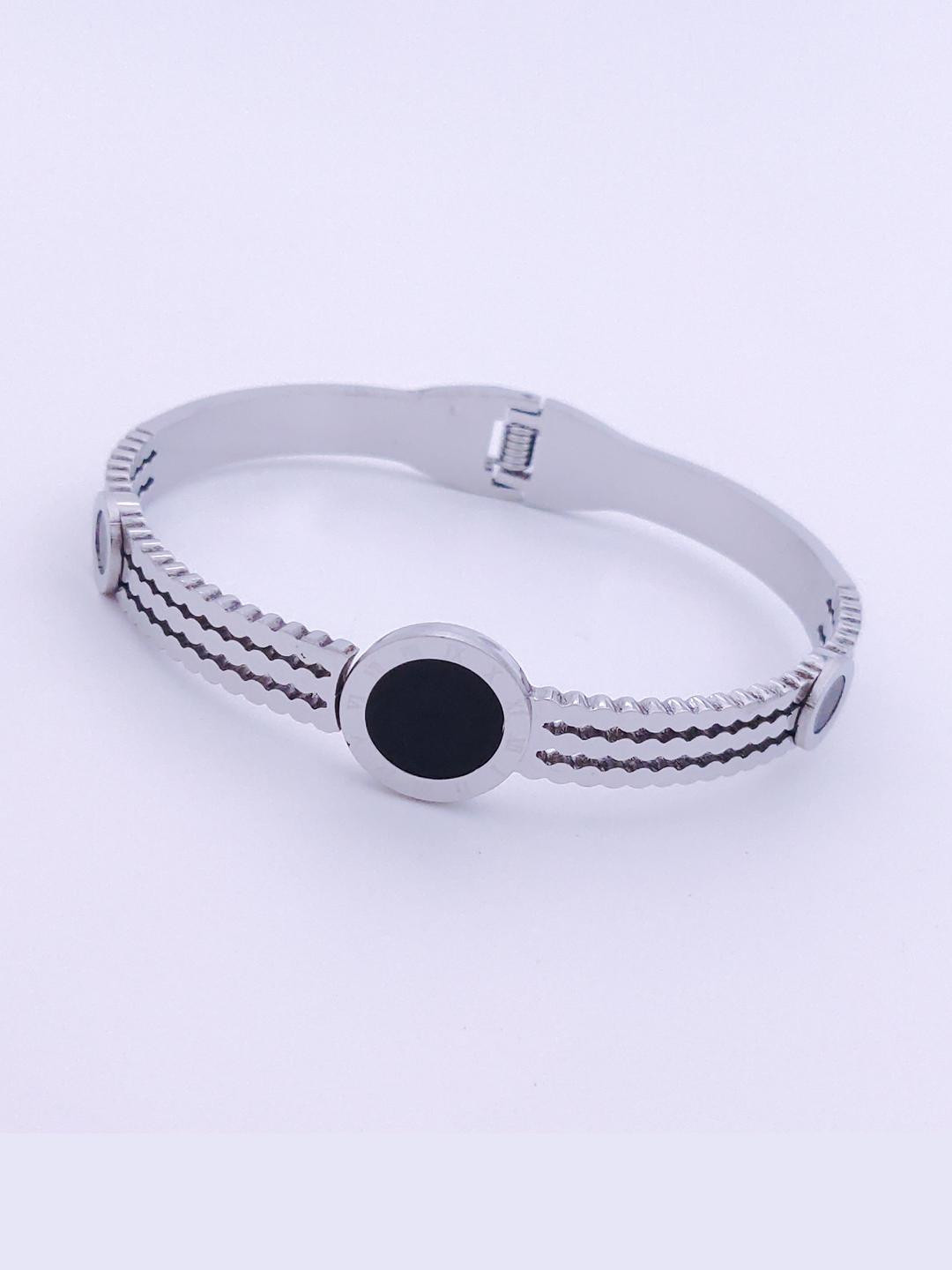 Moda Rapido Silver Stainless Steel Bangle-Style Bracelet