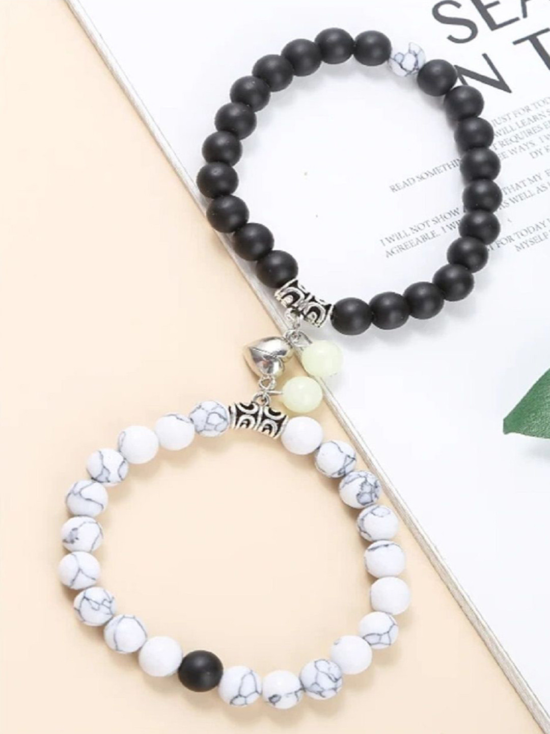 Tustrion Unisex Set Of 2 Artificial Beaded Magnet Hearts Elasticated Bracelets