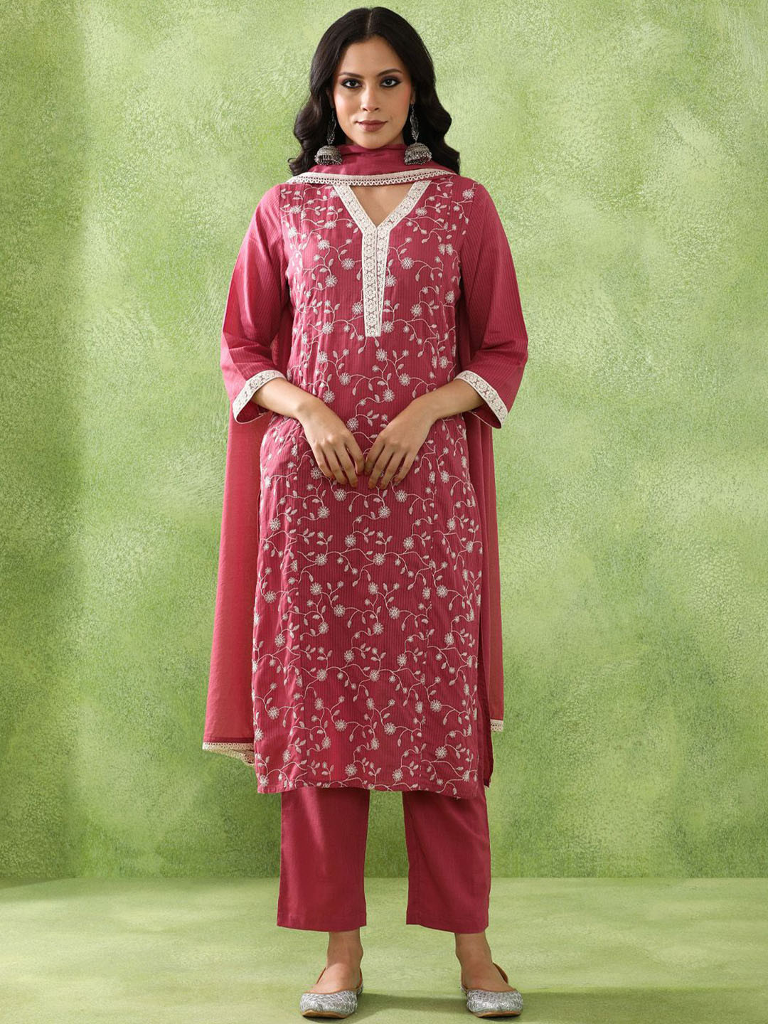 JAIPUR KURTI LUXE Floral Embroidered Pure Cotton Kurta With Trousers & Dupatta
