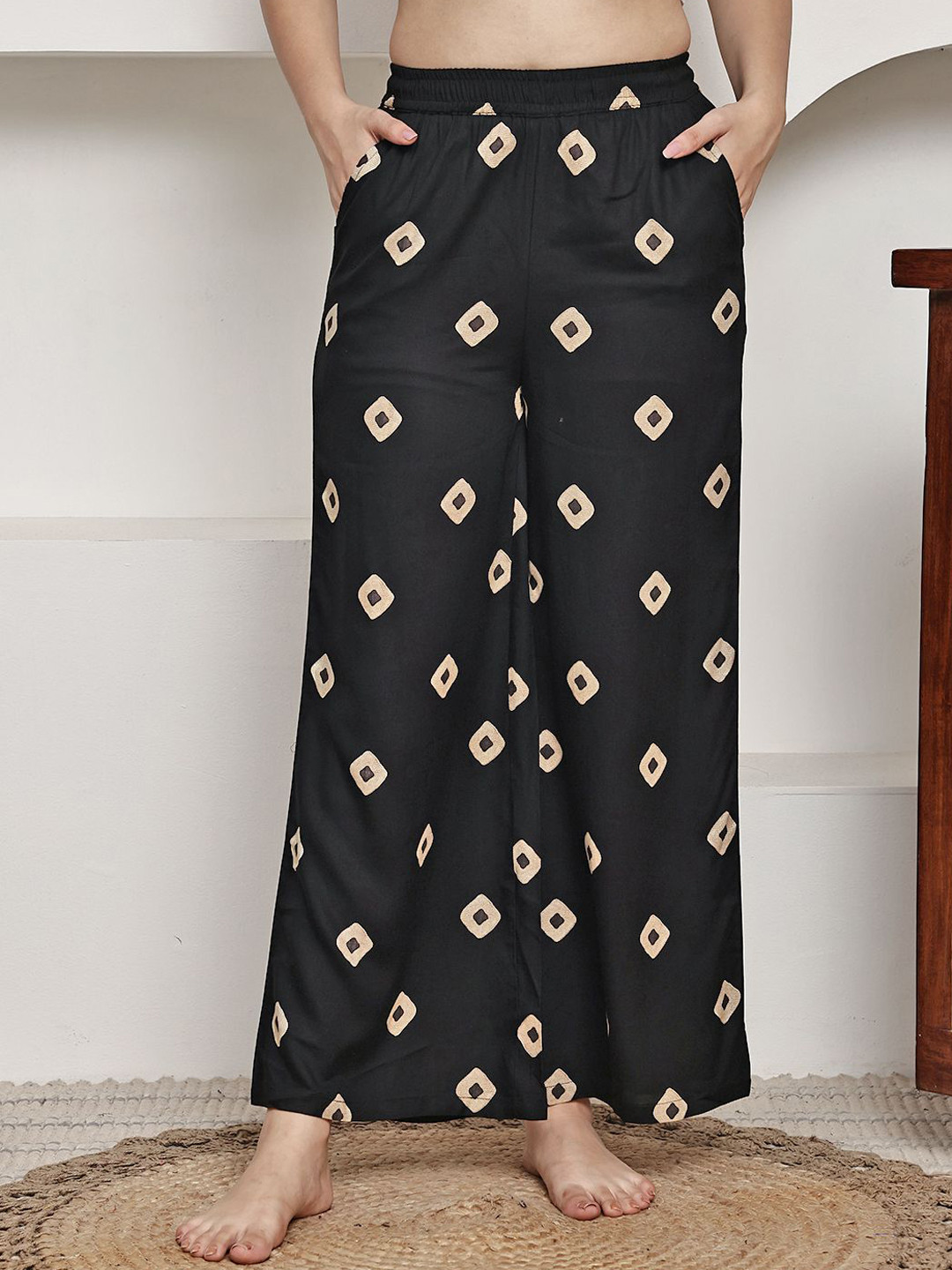 Claura Women Printed Mid-Rise Lounge Pant