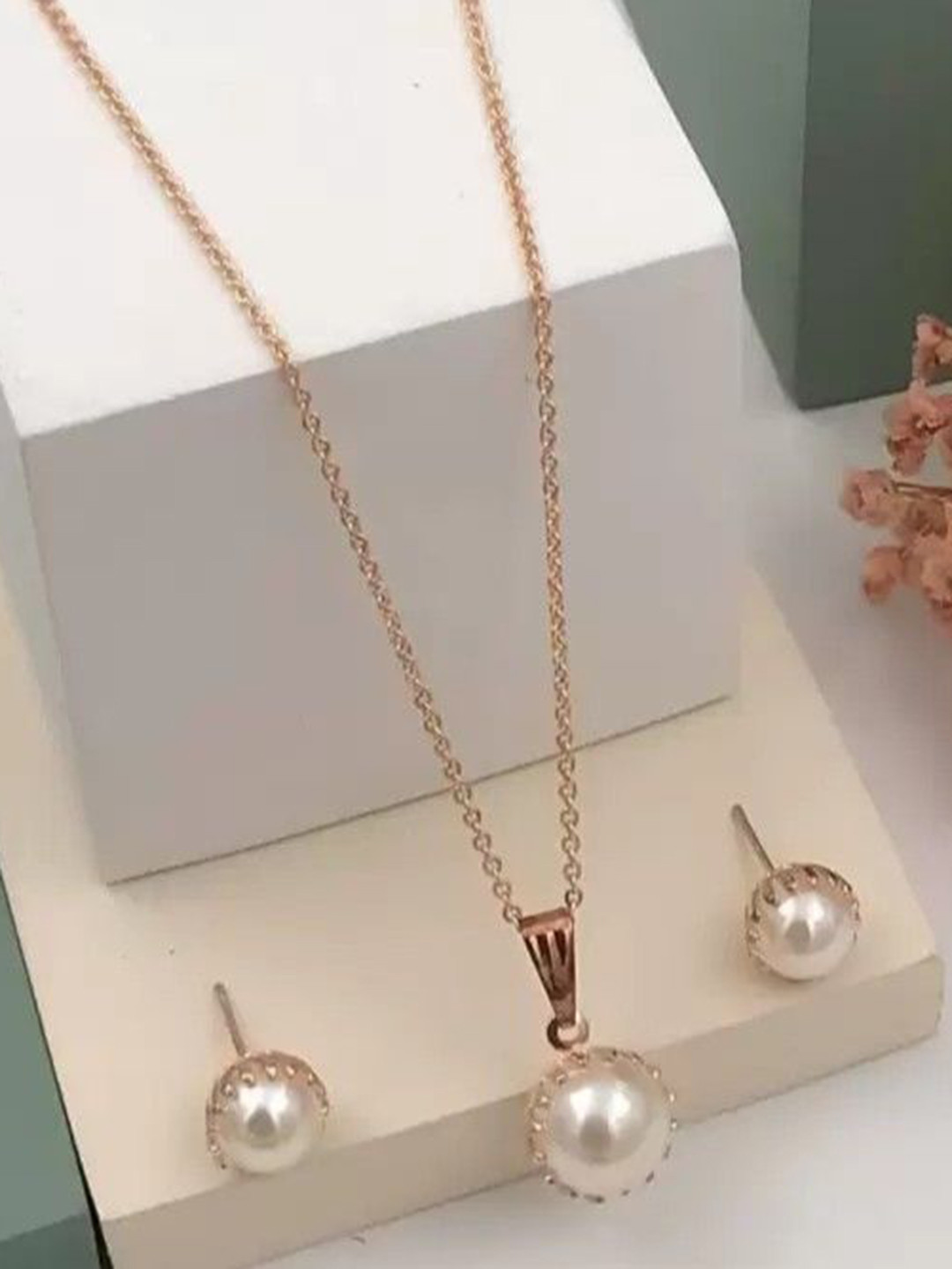 Gujju jewellers Women Pearl Beaded Jewellery Set