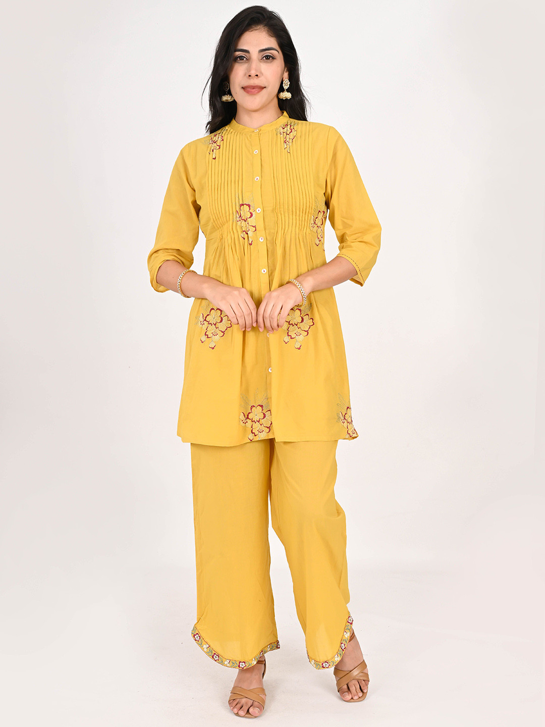 INDULI Women Floral Embroidered Regular Thread Work Pure Cotton Kurti with Trousers