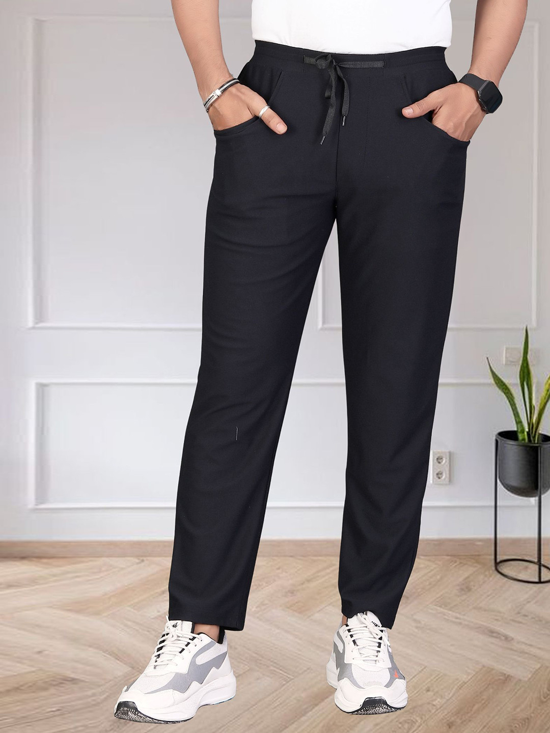 Divra Clothing Men Solid Mid Rise Regular Fit Track Pant