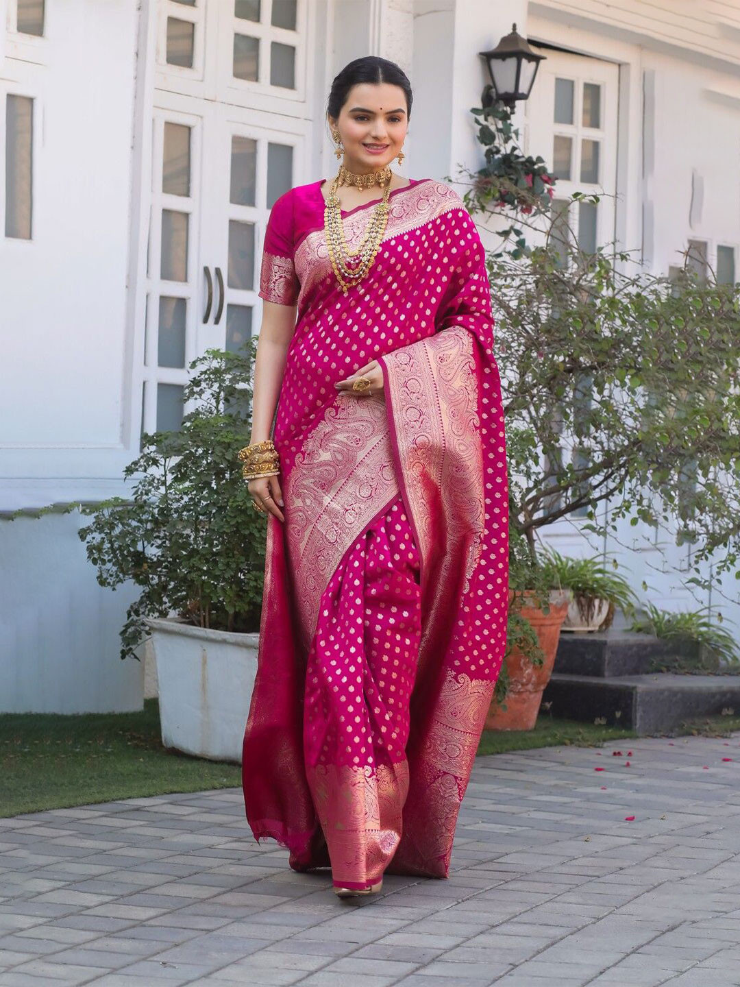 Sarify Creation Ethnic Motifs Woven Design Zari Banarasi Saree