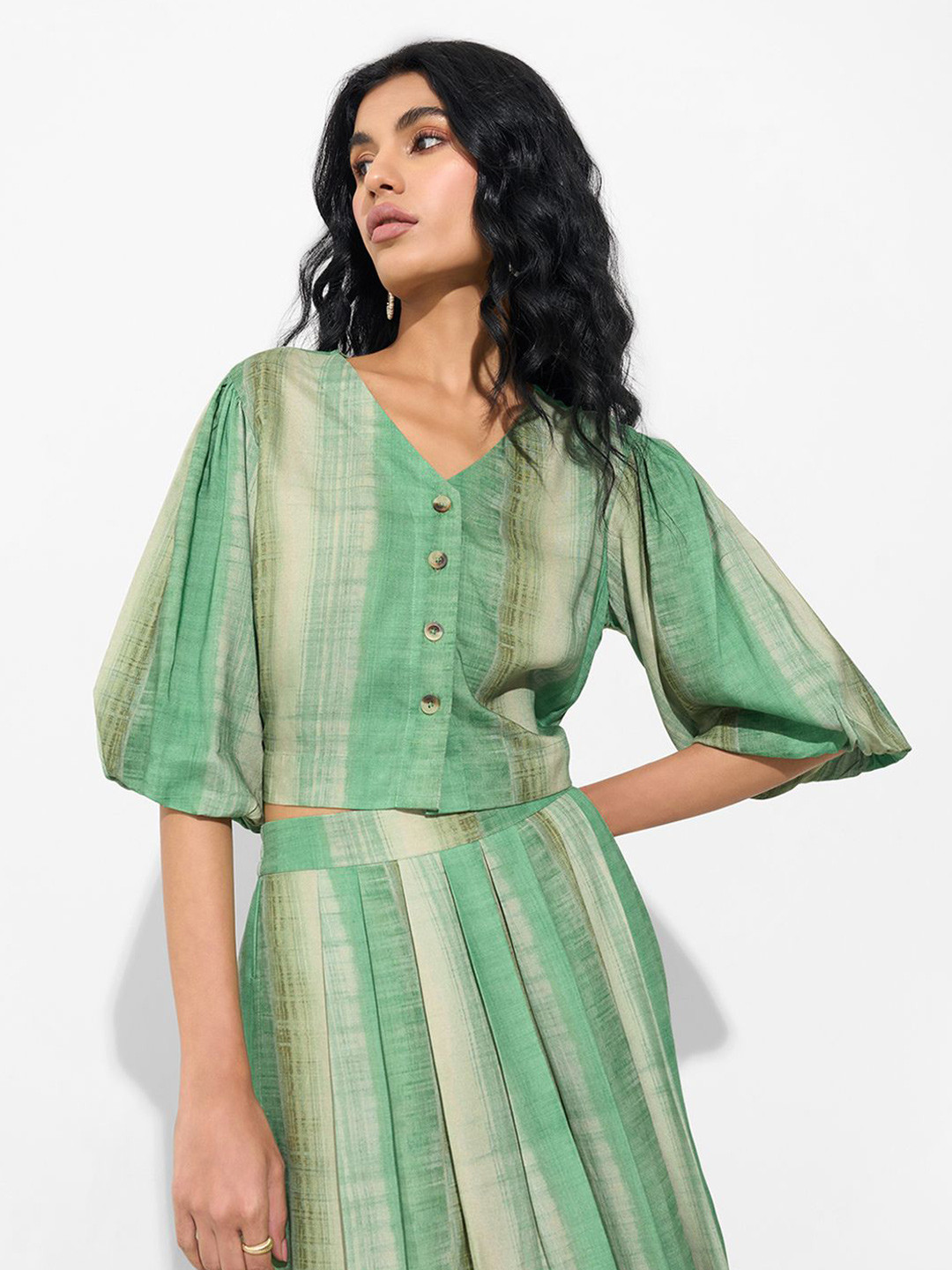 AKKRITI BY PANTALOONS Women Vertical Stripes V-Neck Puffed Sleeve Crop Top