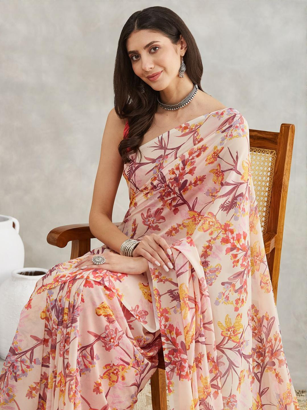 Janasya Women Cream Georgette Floral Printed Saree with Blouse Piece