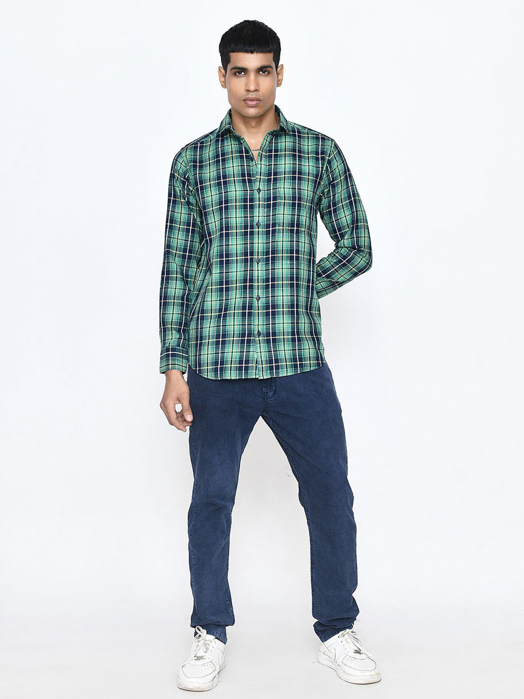 PASSPORT JEANS Men Classic Fit Checked Spread Collar Pure Cotton Casual Shirt