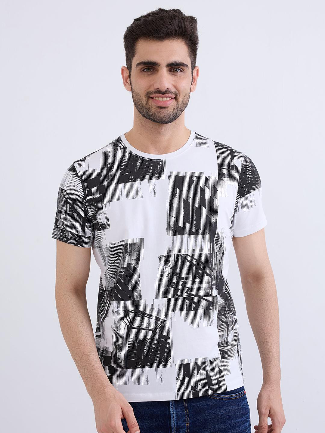 SPYKAR Men White Pure Cotton Tshirts