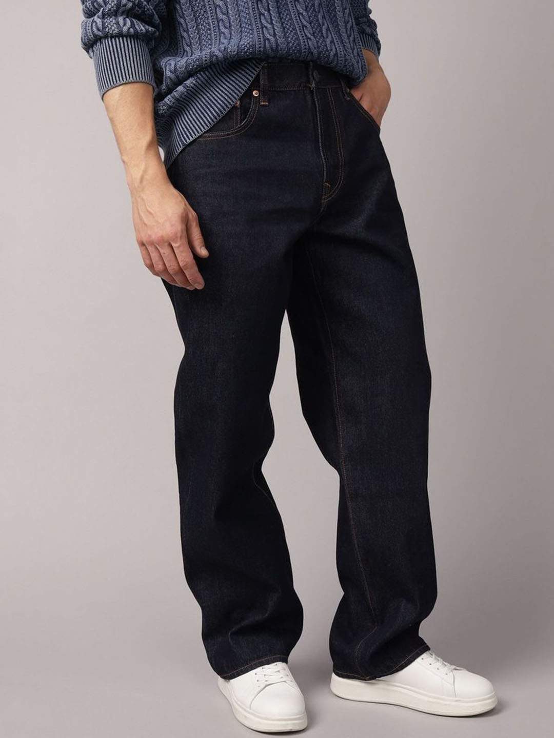 AMERICAN EAGLE OUTFITTERS Men  Mid-Rise Loose Fit Jeans
