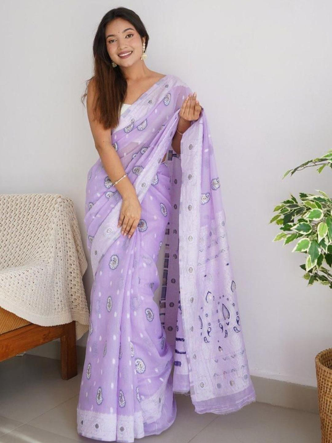 Parampara Ethnic Divine Woven Design  Banarasi Saree with Blouse Piece