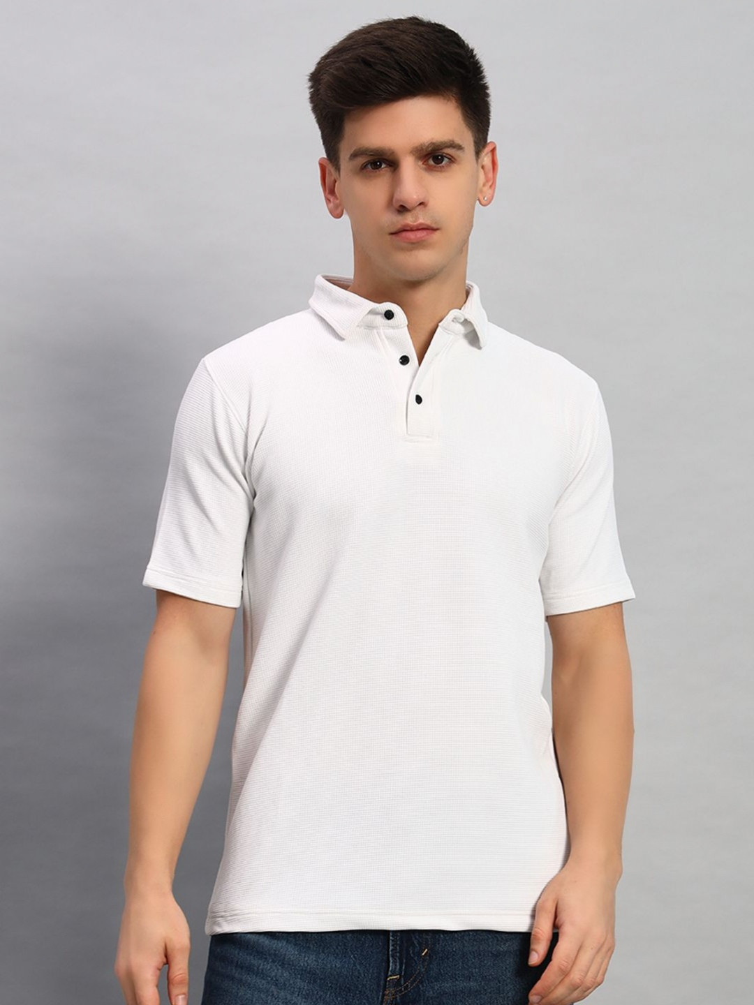VICTORY Men Solid Polo Collar T-shirt
