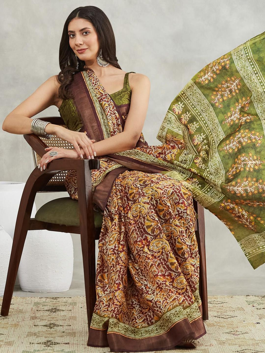 Janasya Women Burgundy Silk Paisley Printed Saree with Blouse Piece