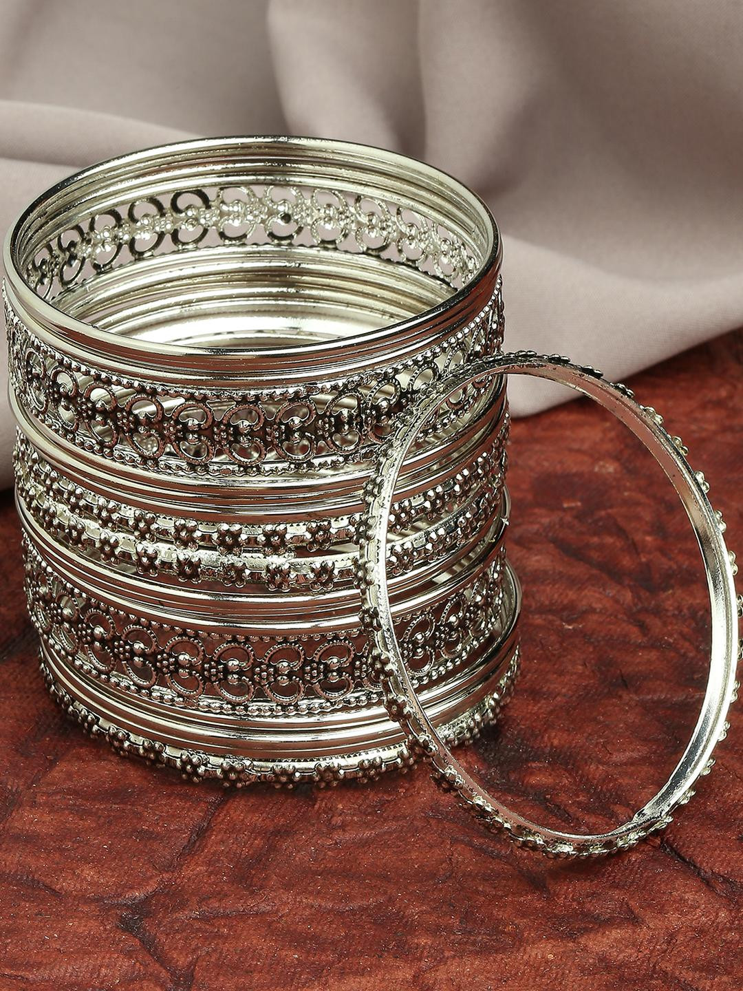 Sangria Set Of 18 Alloy NA Bangle