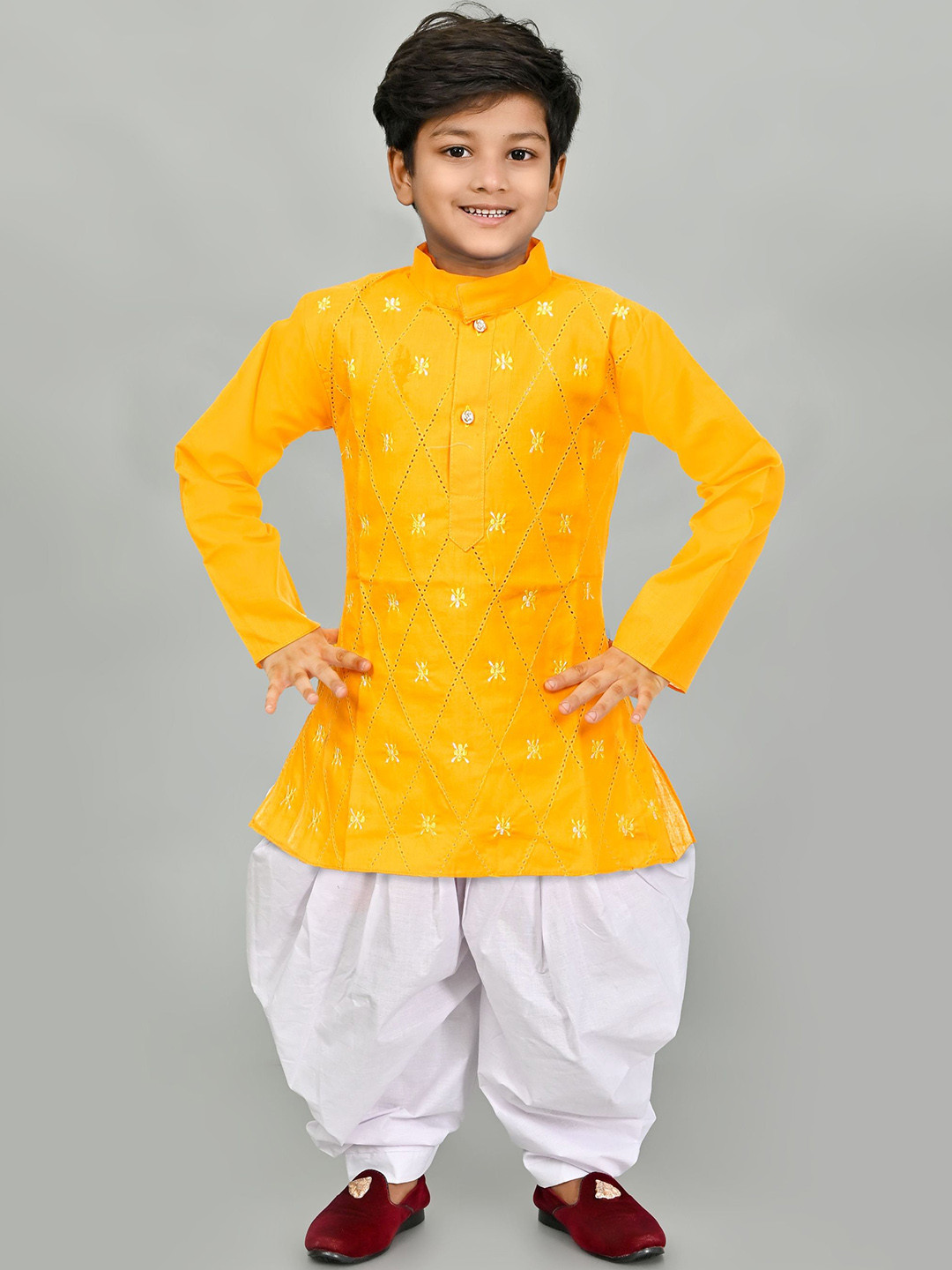 TAKE STYLE Boys Ethnic Motifs Embroidered Thread Work Pure Cotton Kurta With Patiala