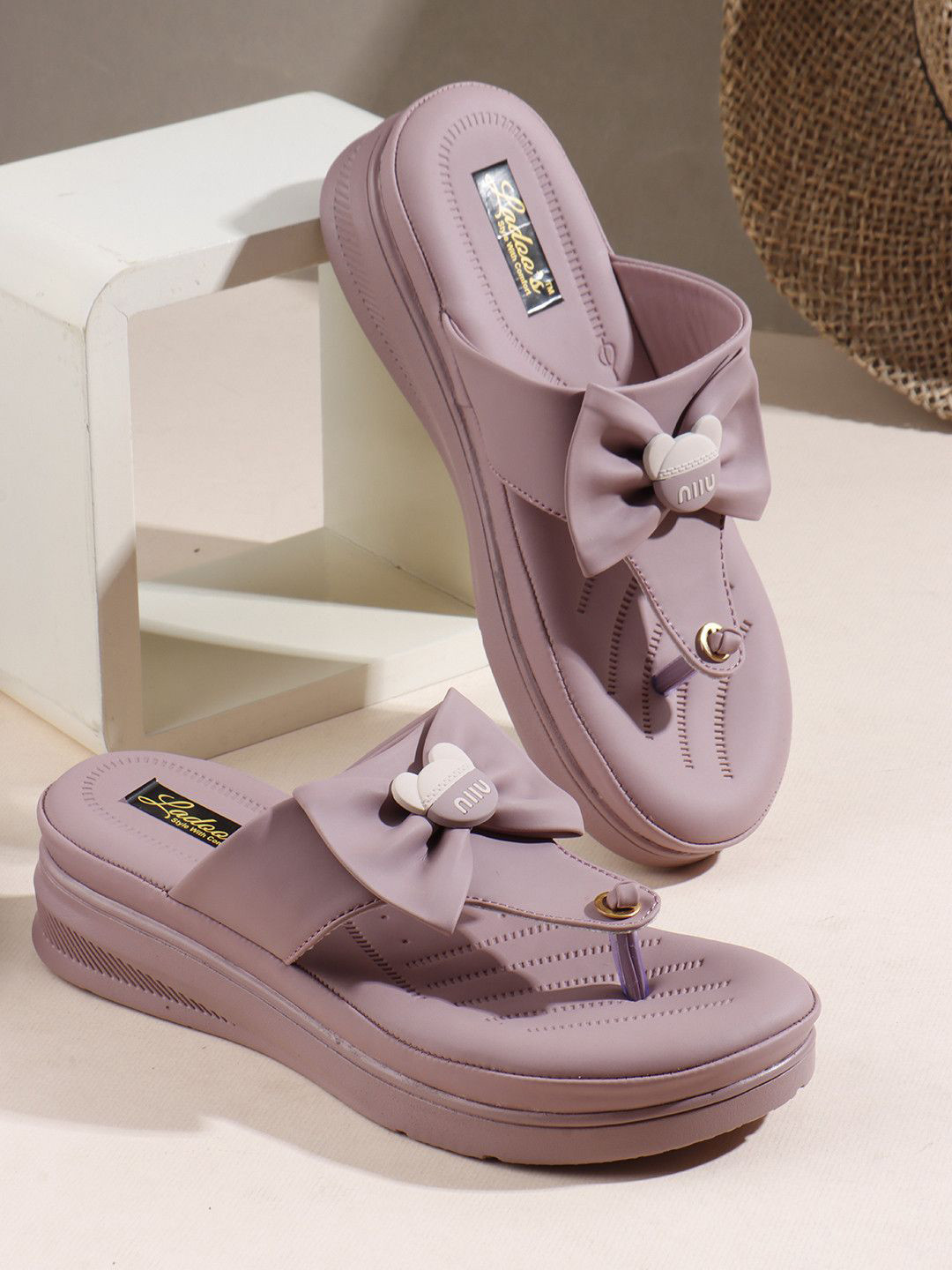 LADOO'S Women Bow Detail Thong Flats