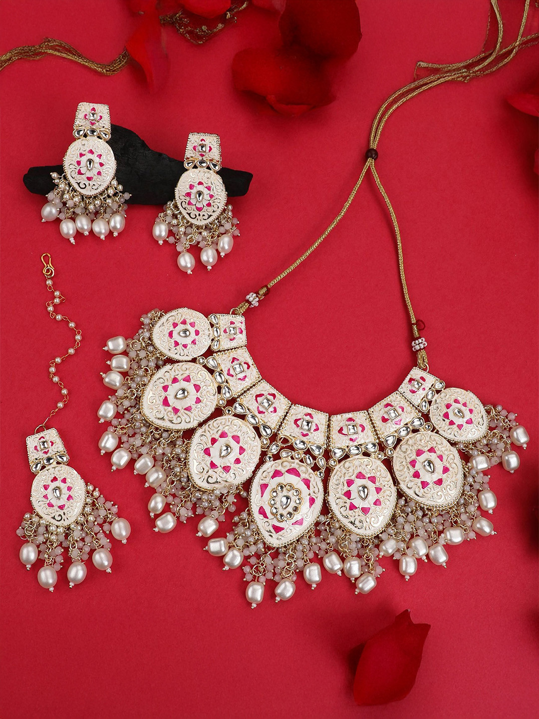 EVY Gold-Plated Kundan Studded & Pearls Beaded Necklace And Earrings With Maang Tika