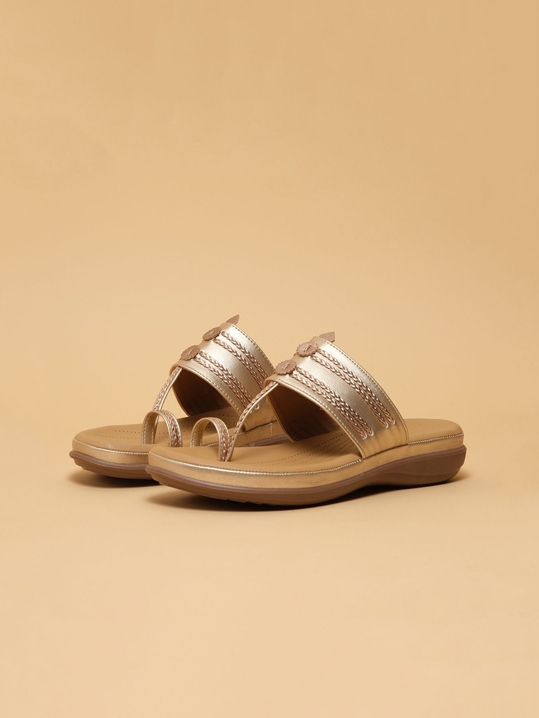 ERIDANI Women Baani Kolhapuri Flats