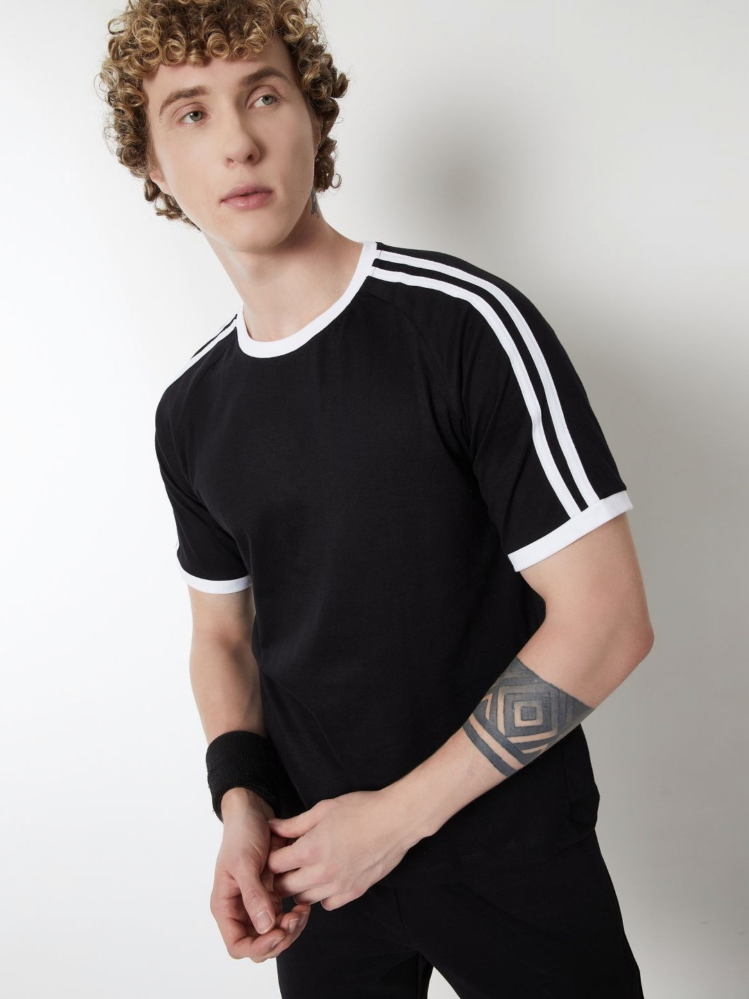 max Monochrome Pockets Pure Cotton T-shirt