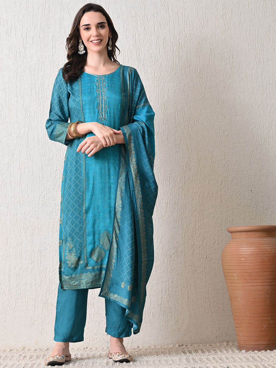 HARIKS Women Bandhani Print Regular Sequinned Pure Silk Kurta with Trousers & Dupatta
