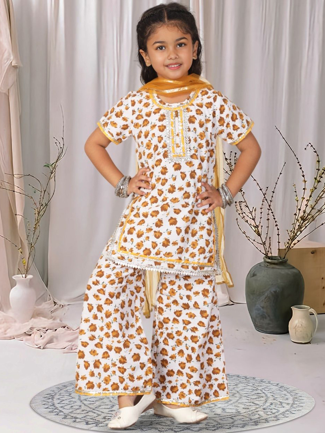 Cutiekins Girls Floral Printed Gotta Patti Straight Kurta With Palazzos & Dupatta