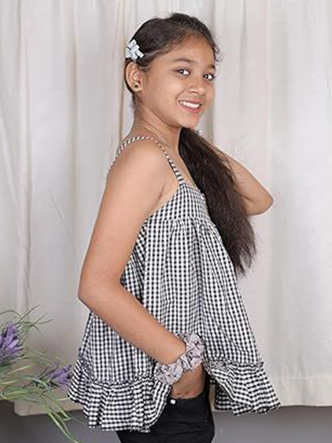 BORN TO BUY Girls Checked Shoulder Straps Cotton Top