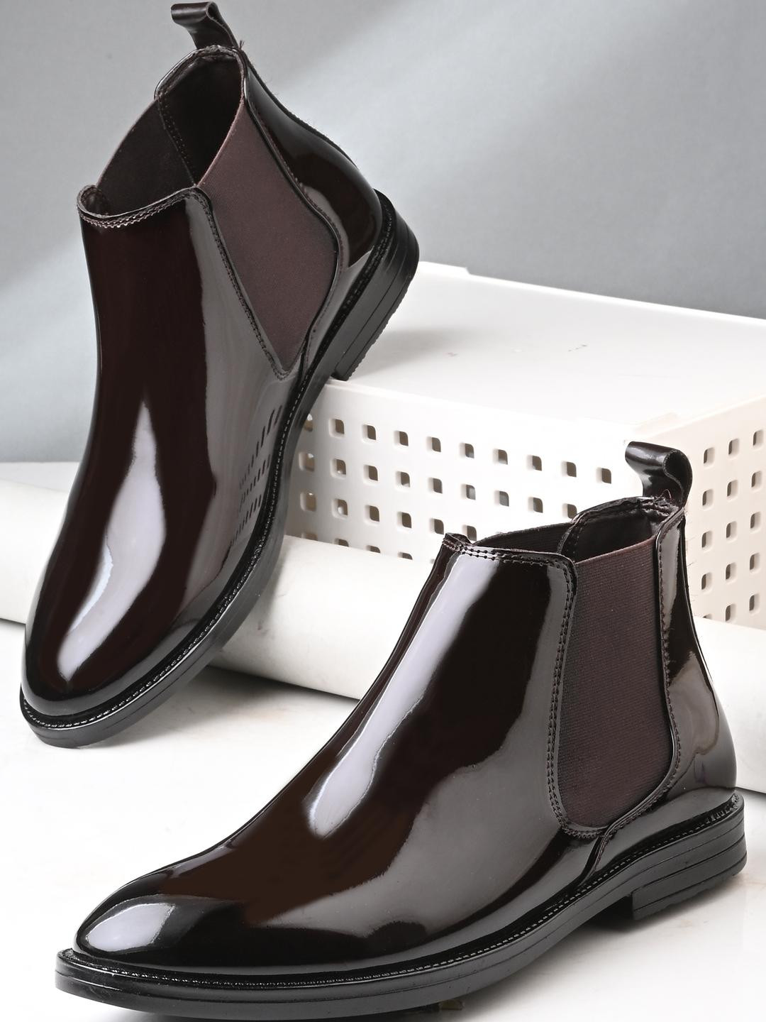 Roadster Men Shiny Brown Chelsea Boots