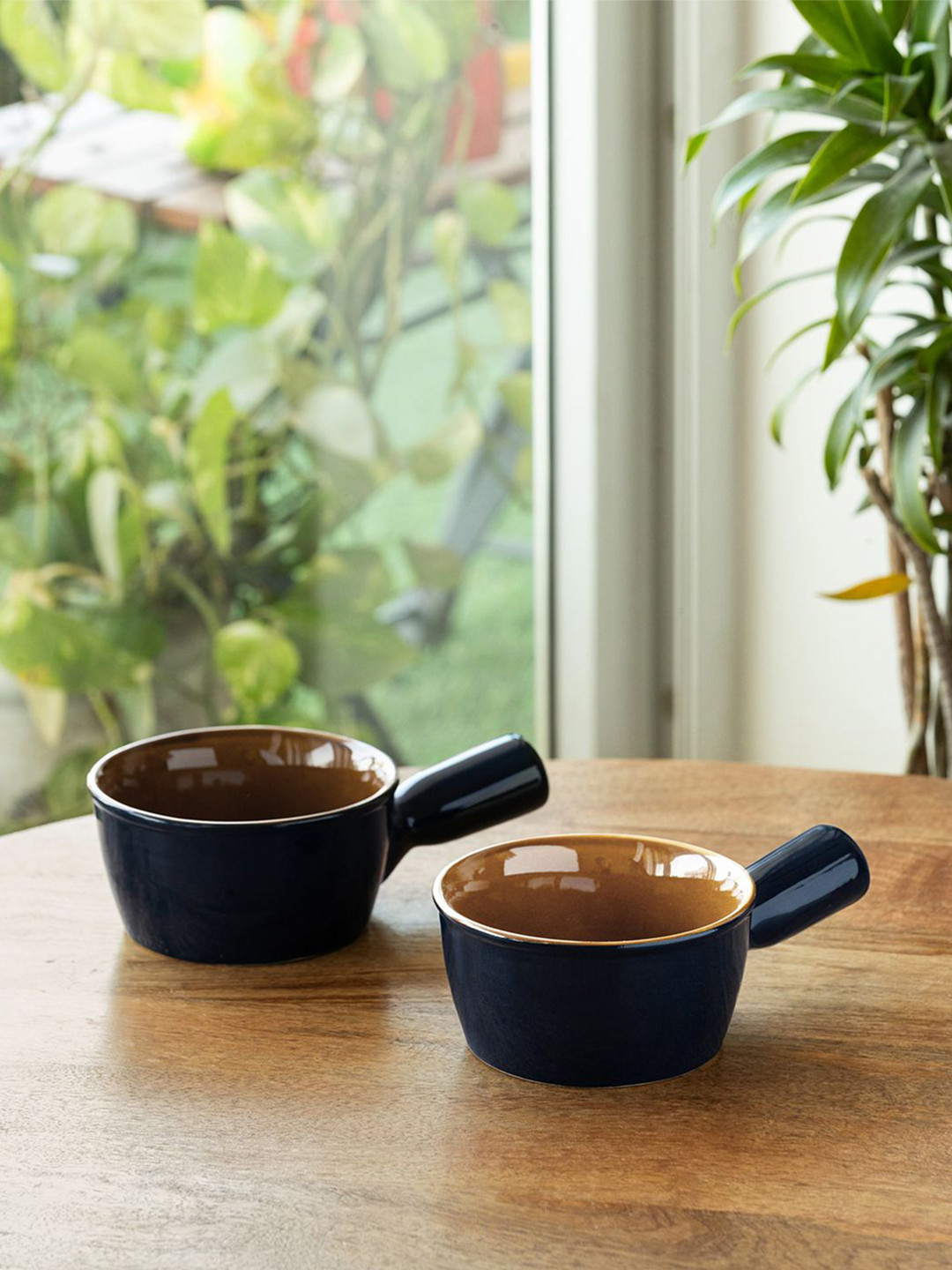 ExclusiveLane 'Mariana Blues' Set of 2 Ceramic Serving Bowls - 420 ML