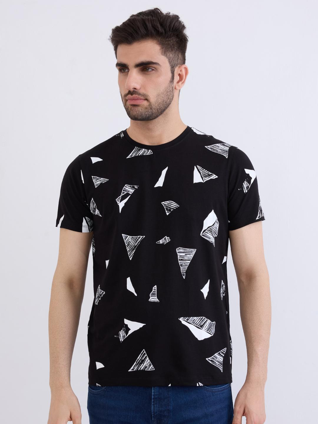SPYKAR Men Black Pure Cotton Tshirts