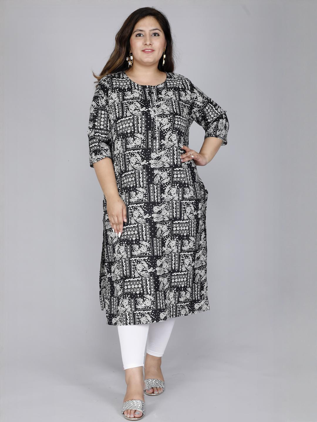 VASAVI Women Black Cotton  Kurtas